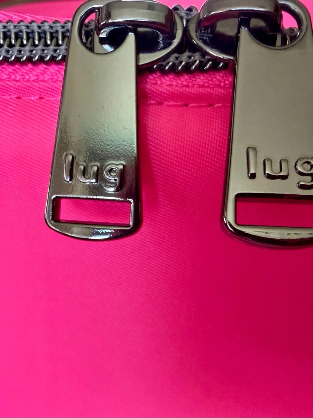 💖 Why Pay retail for “New” — Grab This Like-New Gem Instead! 💖Lug Nibble